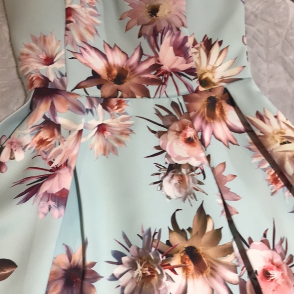 Womens Special Occasion Dress - Picture 4 of 10